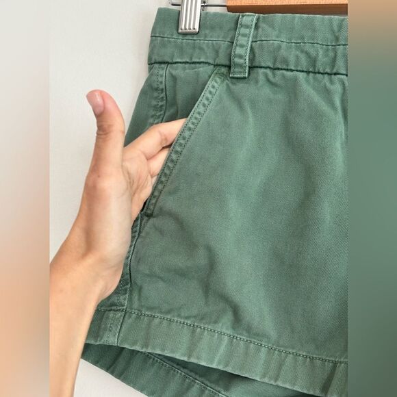 J. Crew Classic 3" Chino Shorts in Green - Picture 4 of 8